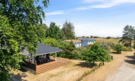 'Auke' - 100m from the sea 6