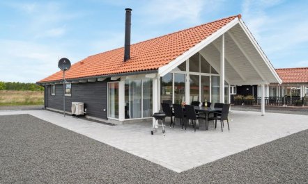 'Domi' - 1.2km from the sea