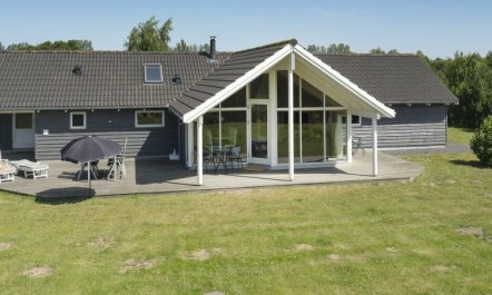 'Bolli' - 1.1km from the sea