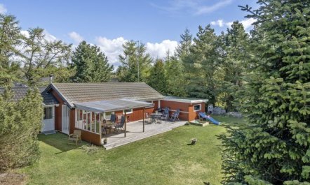 'Delma' - 750m from the sea