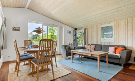 'Allie' - 150m from the sea 7