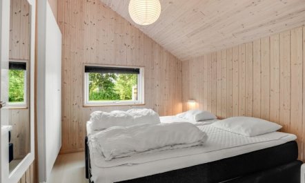 'Mika' - 800m from the sea 4