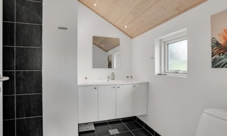 'Mika' - 800m from the sea 2