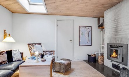 'Floora' - 20m from the sea 5