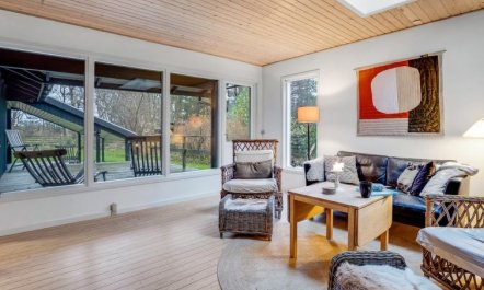 'Floora' - 20m from the sea 6