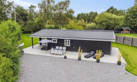 'Merilin' - 300m from the sea