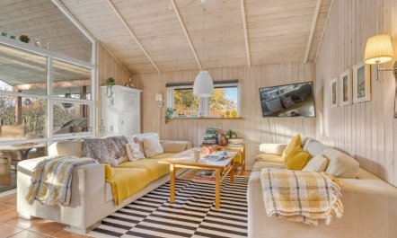 'Wyanet' - 600m from the sea 5