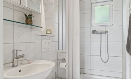 'Merit' - 800m from the sea 5