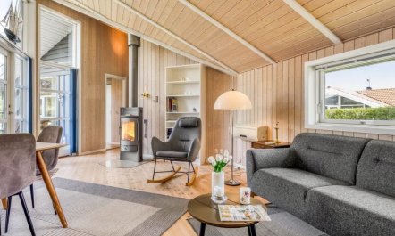 'Winona' - 250m from the sea 2