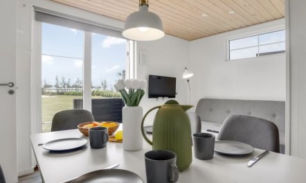 'Alisia' - 900m from the sea 3