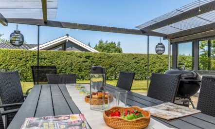 'Anabel' - 600m from the sea 2