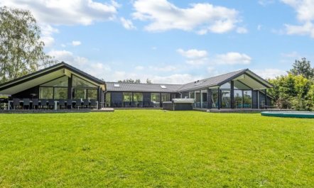 'Matild' - 400m from the sea 2