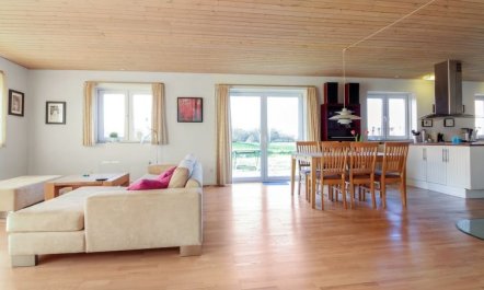 'Ettie' - 6km from the sea 1