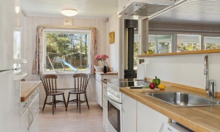 'Fenja' - 1.2km from the sea 2