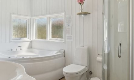 'Fenja' - 1.2km from the sea 6