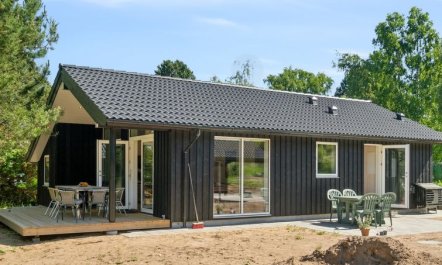 'Vojdan' - 600m from the sea