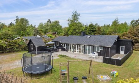 'Hallveig' - 1.1km from the sea