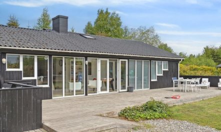 'Hallveig' - 1.1km from the sea 7