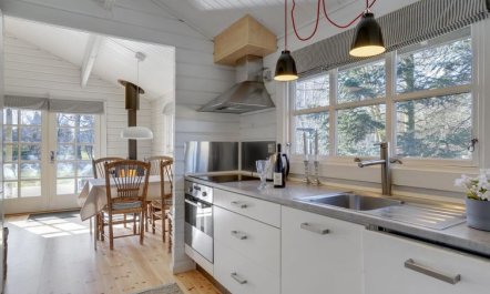 'Freyja' - 800m from the sea 6