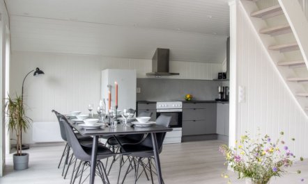 Pale Holiday Home 2 2