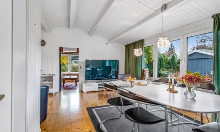 'Aameek' - 100m from the sea 1