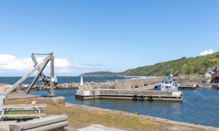 'Yasha' - 200m from the sea 2