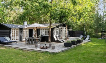 'Torben' - 750m from the sea