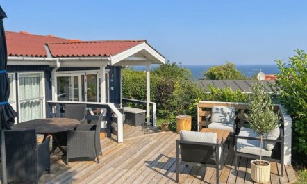 'Jolanda' - 800m from the sea