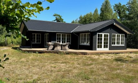 'Colette' - 700m from the sea