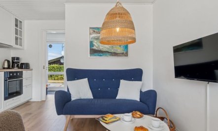 'Heddi' - 300m from the sea 2