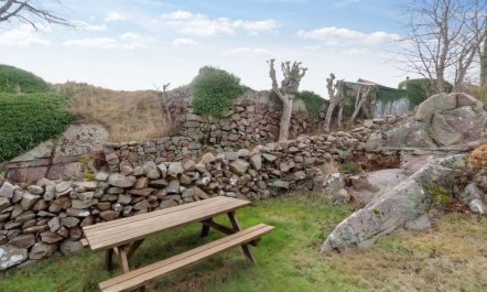 'Drude' - 50m from the sea 1