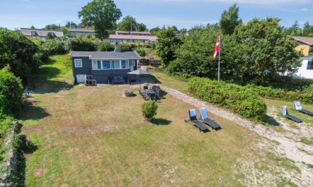 'Silke' - 10m from the sea 2