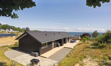 'Maike' - 200m from the sea