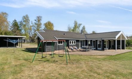 'Edna' - 500m from the sea