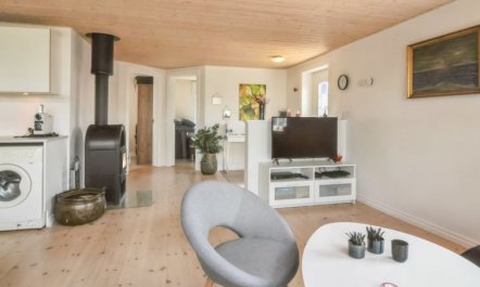 'Algeth' - 350m from the sea 7