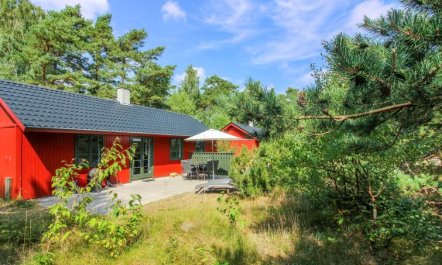 'Jale' - 50m from the sea