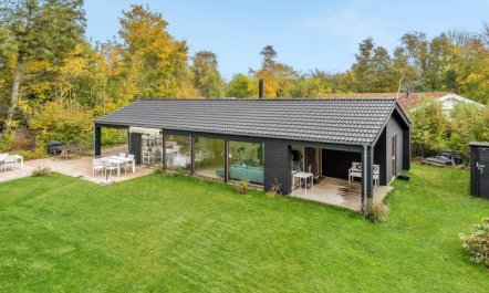 'Aino' - 1km from the sea