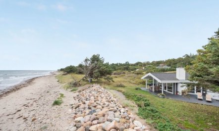 'Pascal' - 25m from the sea