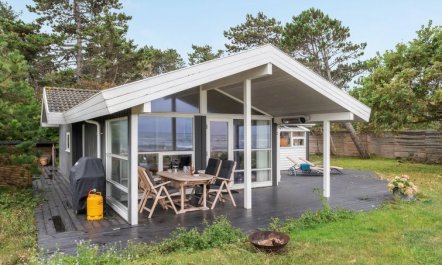 'Pascal' - 25m from the sea 5