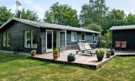 'Lucie' - 1.5km from the sea