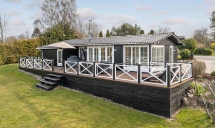 'Ylermi' - 1.5km from the sea