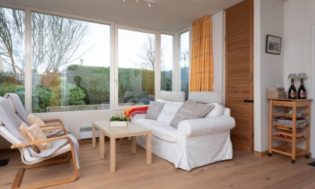 Horizon by the Sea 1