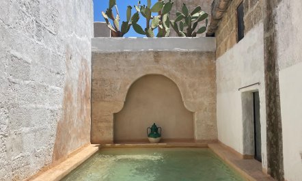Stone Bath Retreat 1