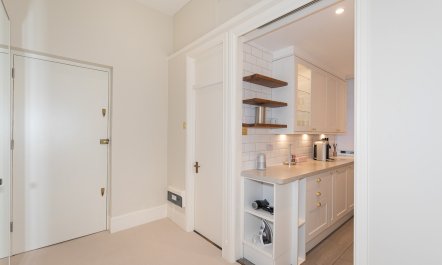 The Knightsbridge Studio 8