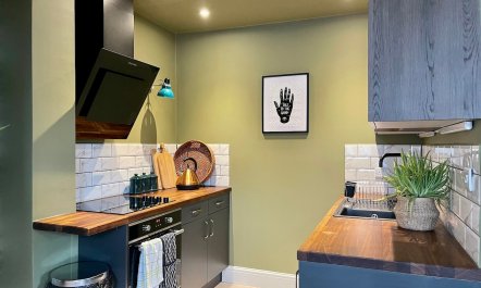 Cosy on the Corner 4