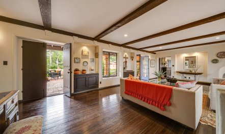 Golden Sunset Residence 7