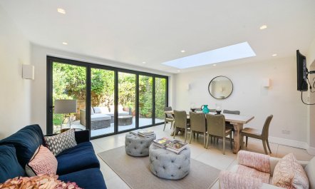 Battersea Parkside 8