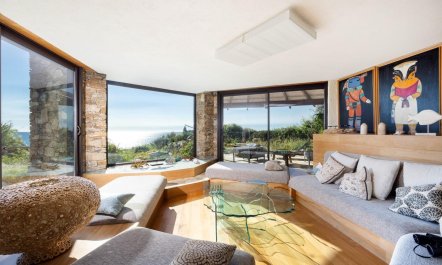 Golden Coastline Retreat 5