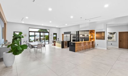 The Floating Villa 6