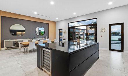 The Floating Villa 9